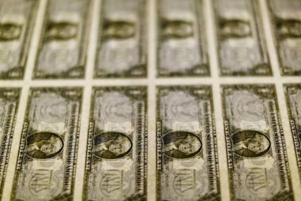 D&oacute;lar enfraquece em agosto e deve continuar cedendo globalmente; entenda motivos